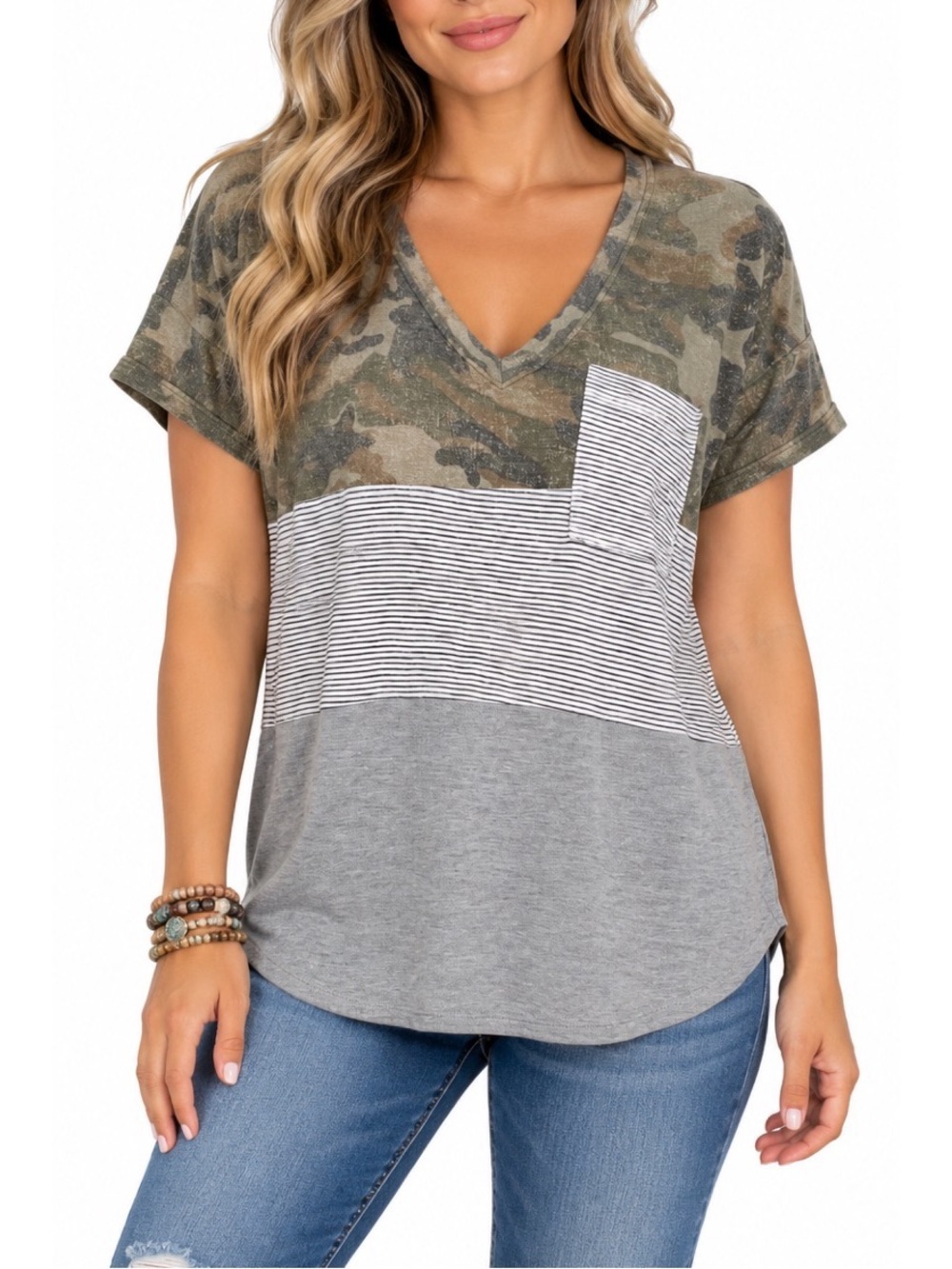 BKE Camo Color Block V-Neck Tee – Small